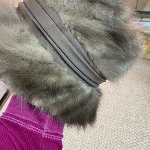 Vintage ladies 1950s era silver mink hat